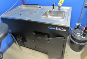 CLEAN STATION PORTABLE PARTS CLEANER