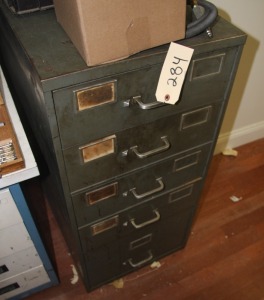 CABINET WITH ASSORTED DRILL BITS