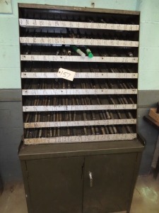 RACK WITH ASSORTED DRILL BITS & CABINET